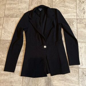 Boohoo black blazer with silver button and fake pockets.